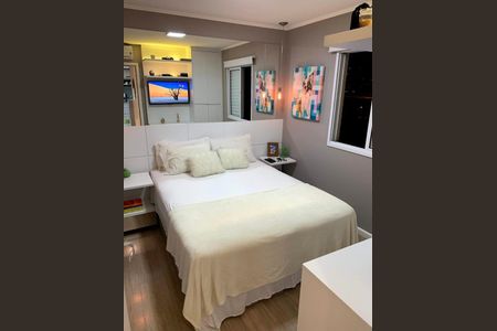 Suíte  de apartamento à venda com 2 quartos, 68m² em Ipiranga, São Paulo