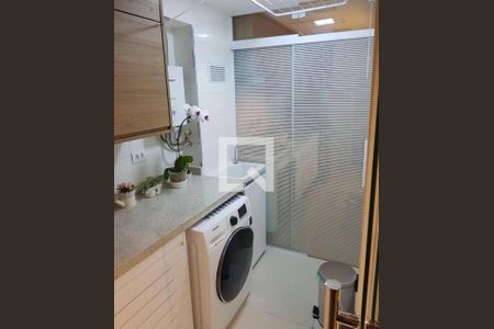 Apartamento à venda com 68m², 2 quartos e 1 vaga Apartamento à venda com 68m², 2 quartos e 1 vagaÁrea de serviço