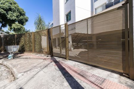 Apartamento para alugar com 70m², 3 quartos e 2 vagas Apartamento para alugar com 70m², 3 quartos e 2 vagasFachada