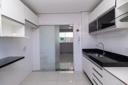 Apartamento para alugar com 70m², 3 quartos e 2 vagas Apartamento para alugar com 70m², 3 quartos e 2 vagasCozinha e Área de Serviço