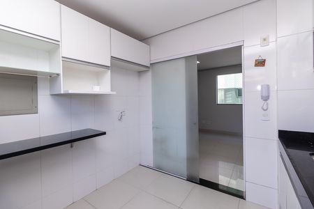 Apartamento para alugar com 70m², 3 quartos e 2 vagas Apartamento para alugar com 70m², 3 quartos e 2 vagasCozinha e Área de Serviço