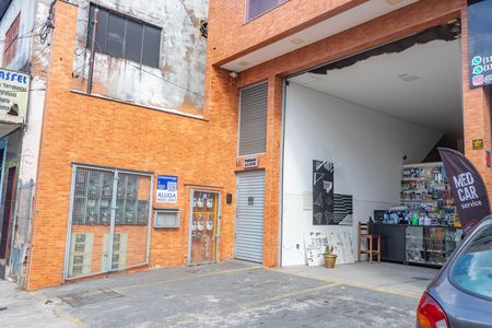 Apartamento para alugar com 70m², 2 quartos e sem vagaFachada + placa 