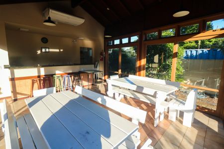 Casa de condomínio à venda com 212m², 3 quartos e 1 vaga Casa de condomínio à venda com 212m², 3 quartos e 1 vagaÁrea comum - Salão de festas