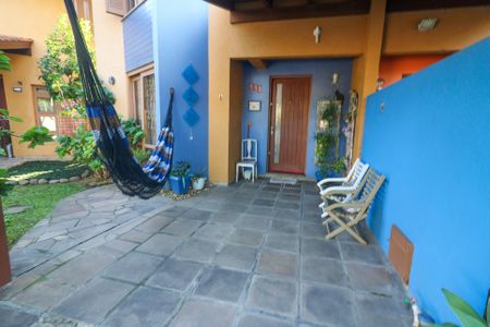 Casa de condomínio à venda com 212m², 3 quartos e 1 vaga Casa de condomínio à venda com 212m², 3 quartos e 1 vagaGaragem
