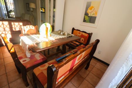 Casa de condomínio à venda com 212m², 3 quartos e 1 vaga Casa de condomínio à venda com 212m², 3 quartos e 1 vagaSala de Jantar