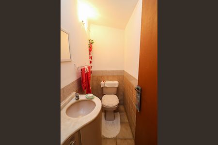 Casa de condomínio à venda com 212m², 3 quartos e 1 vaga Casa de condomínio à venda com 212m², 3 quartos e 1 vagaLavabo
