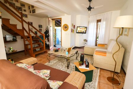 Sala de casa de condomínio à venda com 3 quartos, 212m² em Cavalhada, Porto Alegre