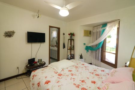 Casa de condomínio à venda com 212m², 3 quartos e 1 vaga Casa de condomínio à venda com 212m², 3 quartos e 1 vagaQuarto Suíte