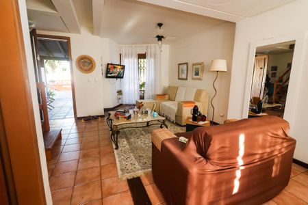 Casa de condomínio à venda com 212m², 3 quartos e 1 vaga Casa de condomínio à venda com 212m², 3 quartos e 1 vagaSala