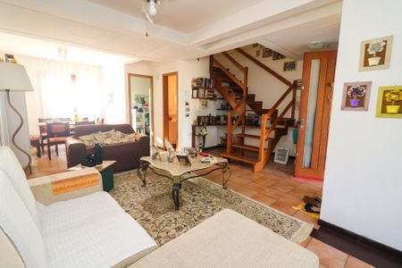 Casa de condomínio à venda com 212m², 3 quartos e 1 vaga Casa de condomínio à venda com 212m², 3 quartos e 1 vagaSala