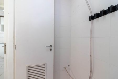 Apartamento à venda com 110m², 2 quartos e 2 vagasBanheiro de Serviço