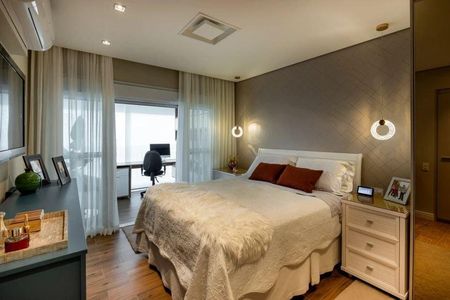 Apartamento à venda com 172m², 3 quartos e 4 vagas