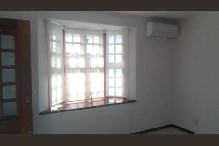 Casa à venda com 3 quartos, 140m² em Planalto Paulista, São Paulo