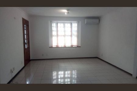 Casa à venda com 3 quartos, 140m² em Planalto Paulista, São Paulo