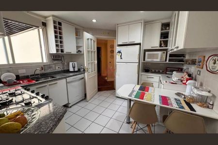 Apartamento à venda com 208m², 4 quartos e 3 vagas