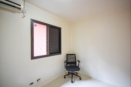 Casa à venda com 3 quartos, 100m² em Paraíso do Morumbi, São Paulo