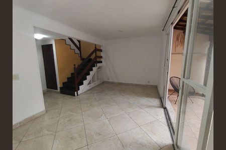 Casa de condomínio para alugar com 96m², 2 quartos e 1 vaga