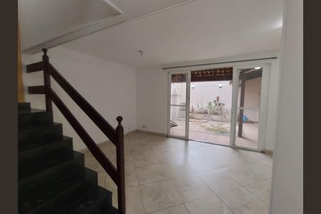 Casa de Condomínio para alugar com 2 quartos, 96m² em Taquara, Rio de Janeiro
