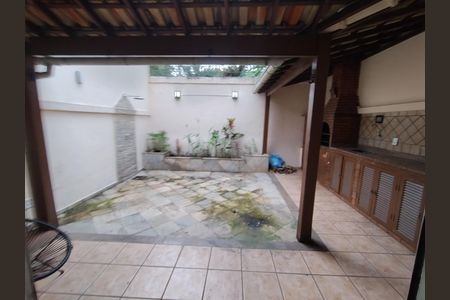 Casa de condomínio para alugar com 96m², 2 quartos e 1 vaga