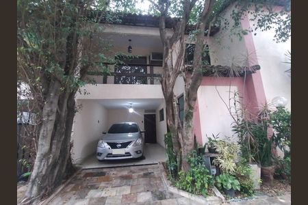 Casa de condomínio para alugar com 96m², 2 quartos e 1 vaga