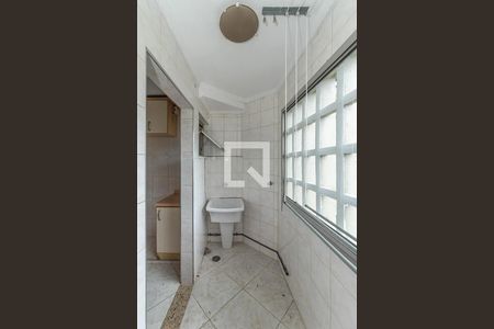 Banheiro  de apartamento à venda com 2 quartos, 57m² em Vila Guarani, São Paulo