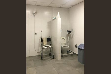 Casa à venda com 220m², 4 quartos e 6 vagas