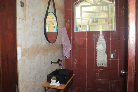 Casa à venda com 180m², 4 quartos e 2 vagasLavabo 
