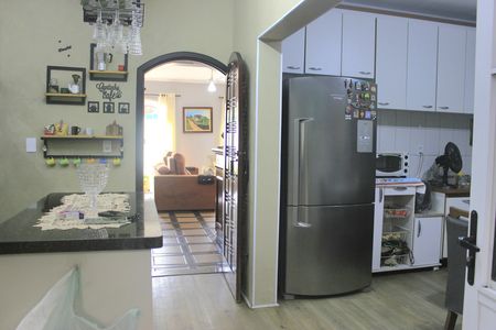 Casa à venda com 180m², 4 quartos e 2 vagasCozinha 