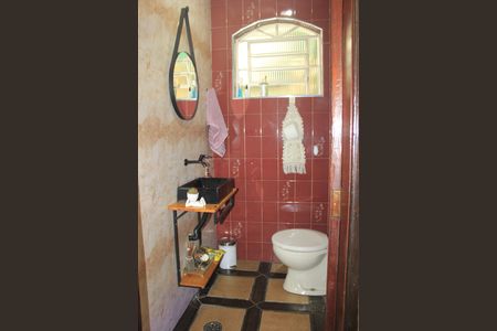 Casa à venda com 180m², 4 quartos e 2 vagasLavabo 