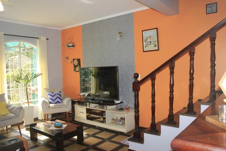 Casa à venda com 180m², 4 quartos e 2 vagasSala 