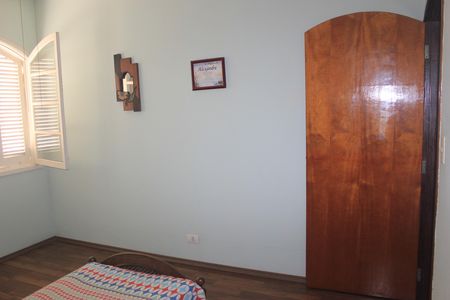 Casa à venda com 180m², 4 quartos e 2 vagasQuarto 3