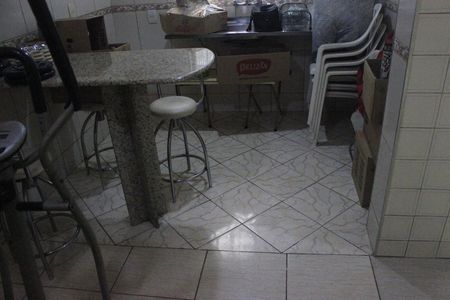 Casa à venda com 180m², 4 quartos e 2 vagasCozinha da edícula