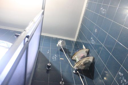 Casa à venda com 180m², 4 quartos e 2 vagasBanheiro da Suíte 