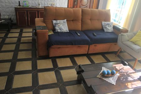 Casa à venda com 180m², 4 quartos e 2 vagasSala 