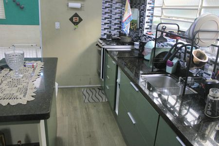 Casa à venda com 180m², 4 quartos e 2 vagasCozinha 