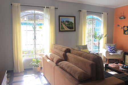 Sala  de casa à venda com 4 quartos, 180m² em Vila Ristori, Guarulhos