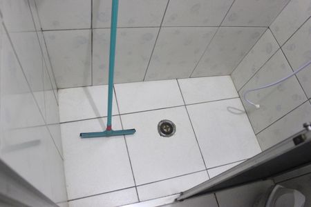 Casa à venda com 180m², 4 quartos e 2 vagasBanheiro da edícula 