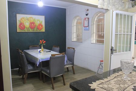 Casa à venda com 180m², 4 quartos e 2 vagasSala de jantar 