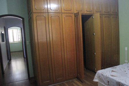 Casa à venda com 180m², 4 quartos e 2 vagasSuíte 