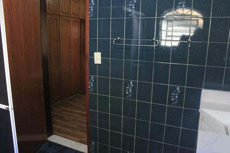 Casa à venda com 180m², 4 quartos e 2 vagasBanheiro da Suíte 