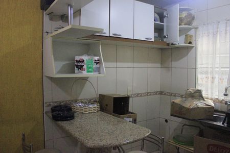 Casa à venda com 180m², 4 quartos e 2 vagasCozinha da edícula
