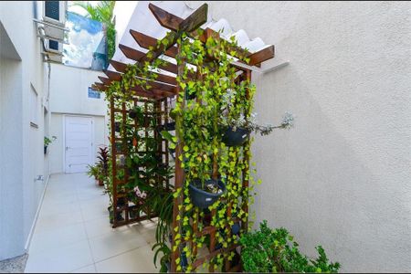 Casa à venda com 264m², 4 quartos e 3 vagas