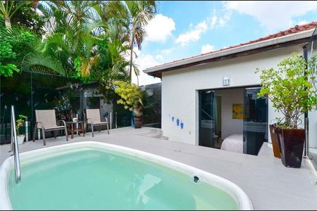 Casa à venda com 264m², 4 quartos e 3 vagas