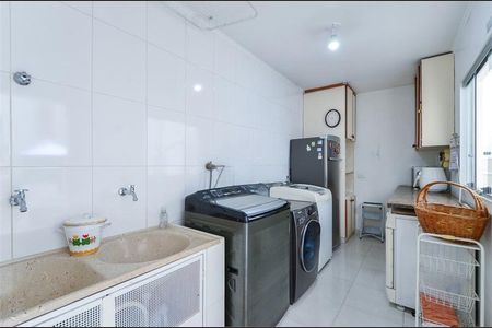 Casa à venda com 264m², 4 quartos e 3 vagas