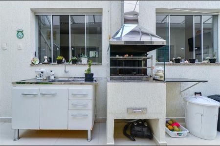 Casa à venda com 264m², 4 quartos e 3 vagas