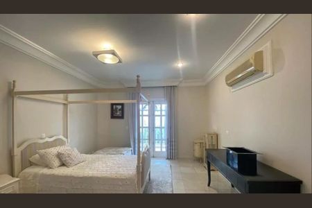 Casa de condomínio à venda com 610m², 4 quartos e 4 vagas