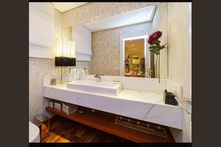 Casa à venda com 3 quartos, 450m² em Pacaembu, São Paulo