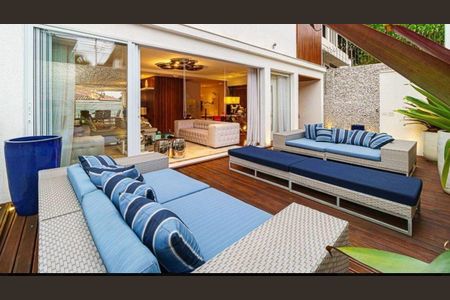 Casa à venda com 3 quartos, 450m² em Pacaembu, São Paulo