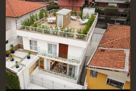 Casa à venda com 450m², 3 quartos e 4 vagas