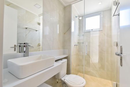 Banheiro social de apartamento para alugar com 2 quartos, 56m² em Liberdade, São Paulo
